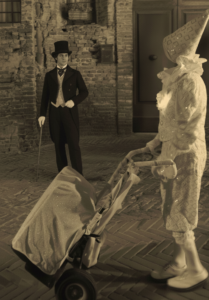 teatro tra realta’ e fantasia(pierrot senza volto)